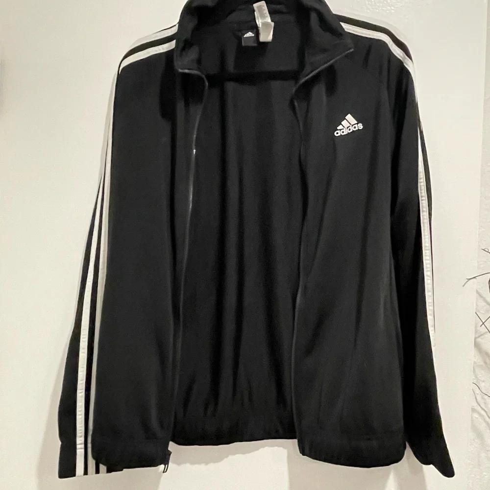 Adidas Black Windbreaker Jacket‎ with Classic Style